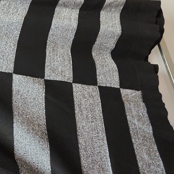 NWT Lane Bryant Black and Shimmery Silver Colorblock Sweater - Size 26 / 28 - Picture 6 of 11